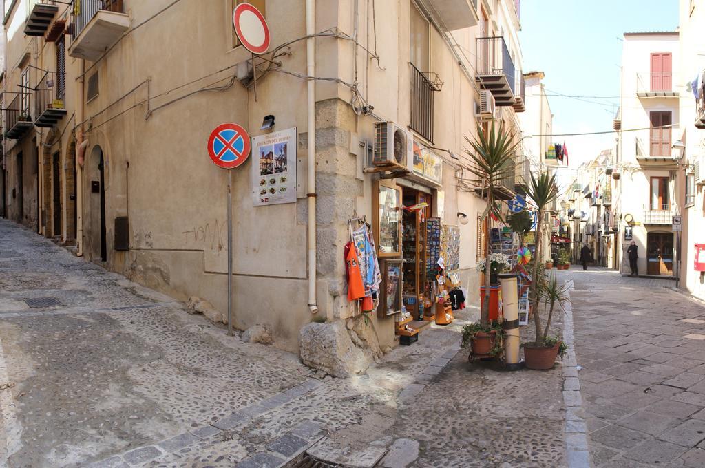 Appartamento Seminario Cefalù Zimmer foto